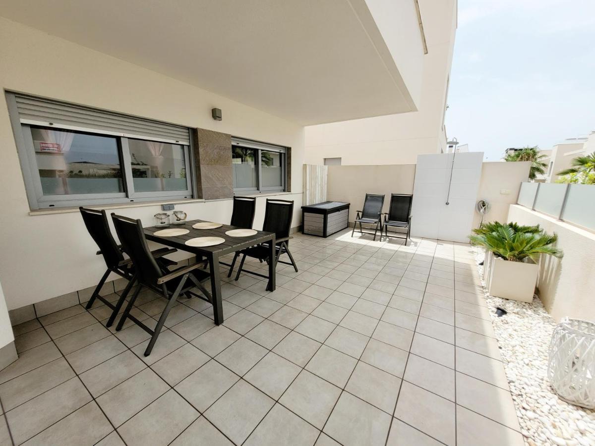 Villa Amalia 25 Torrevieja Exterior photo